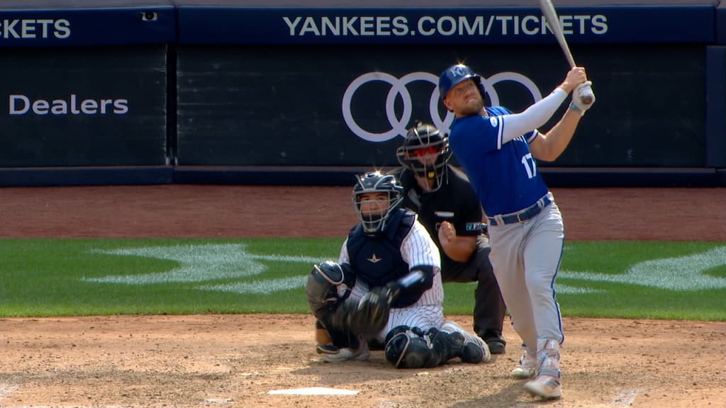 Yankees sunk by four errors vs. Royals