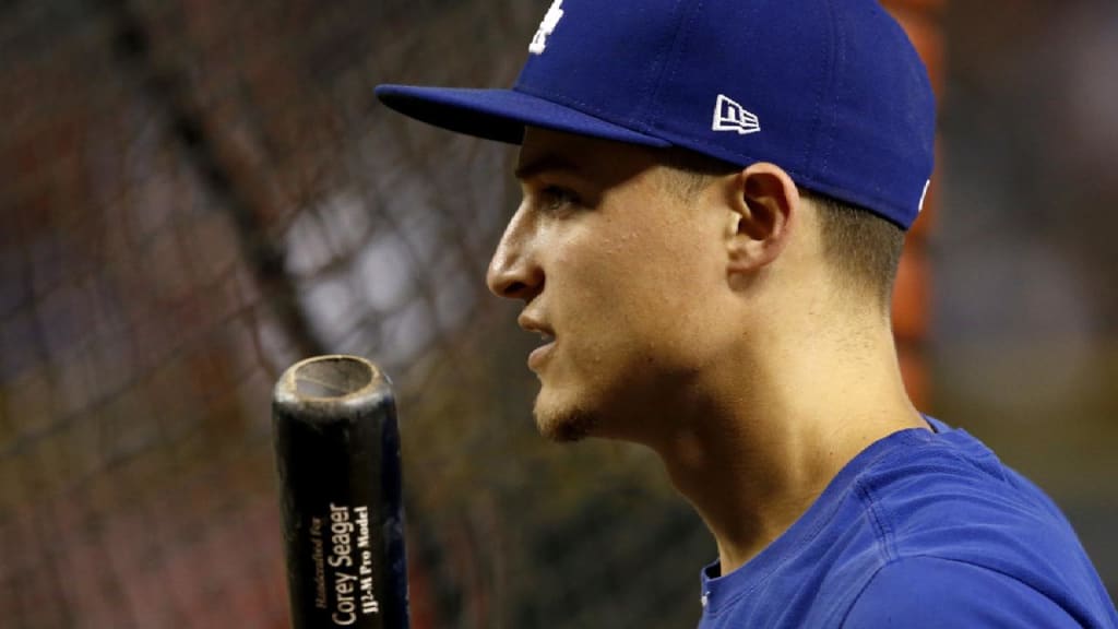 Roberts on Seager not on roster