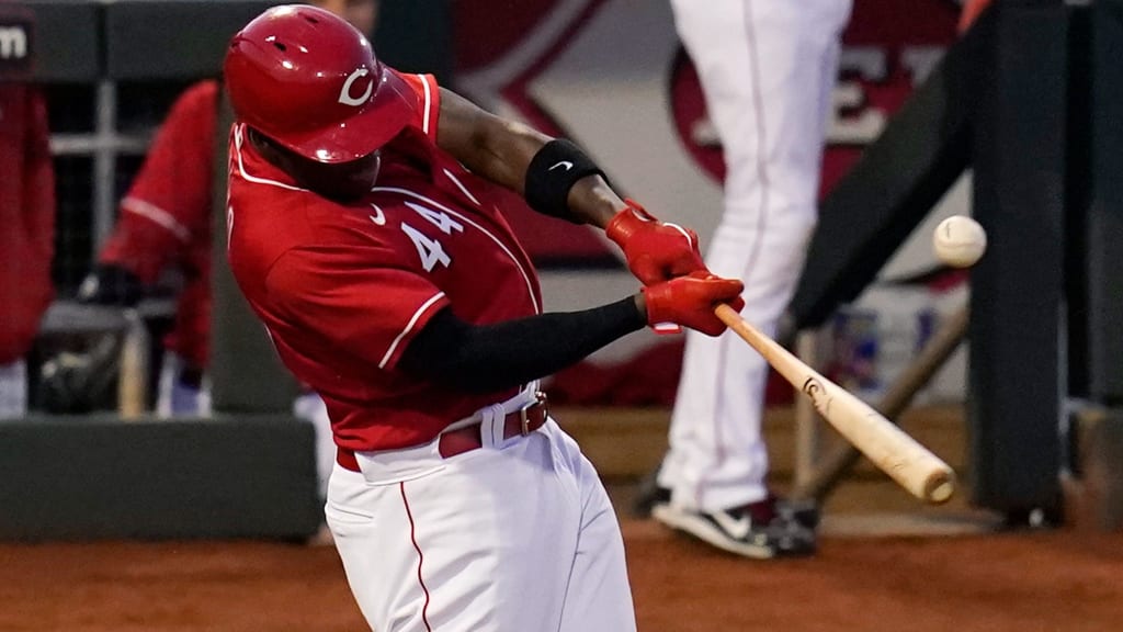 Reds rookie Aristides Aquino GOES OFF for 3 home runs 