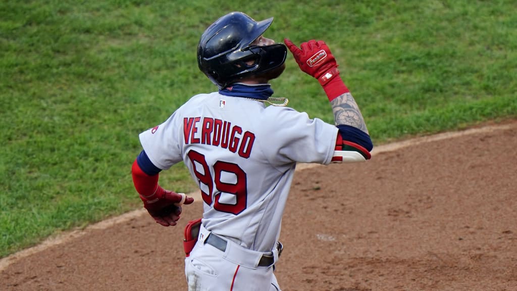Red Sox outfielder Alex Verdugo hit by baseball thrown onto field