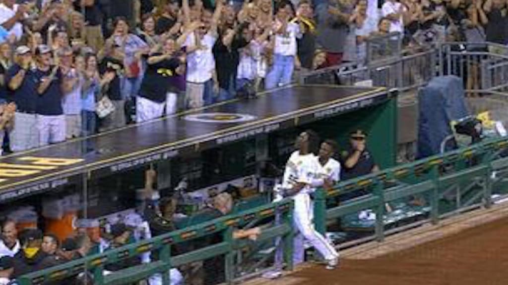 Josh Bell listening to himself these days - Bucs Dugout