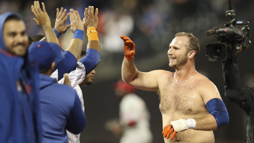 Pete Alonso Joins MLB Network SHIRTLESS 