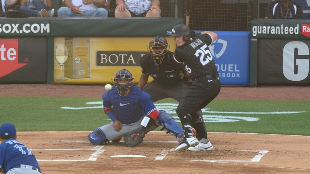 Andrew Vaughn gets 4 hits as White Sox beat Blue Jays 8-7