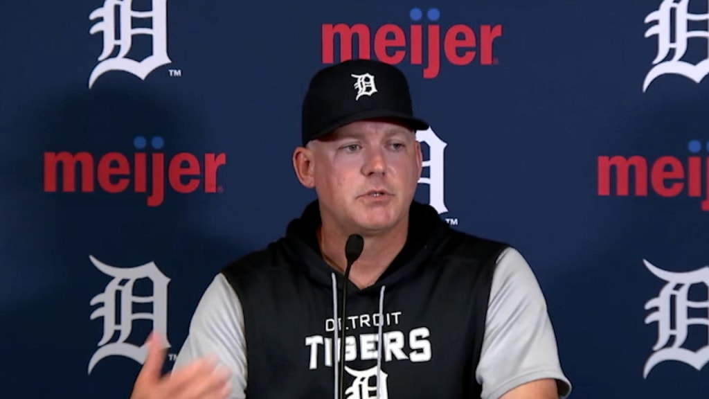 Tigers celebrate Miguel Cabrera with old friends, surprise guest 