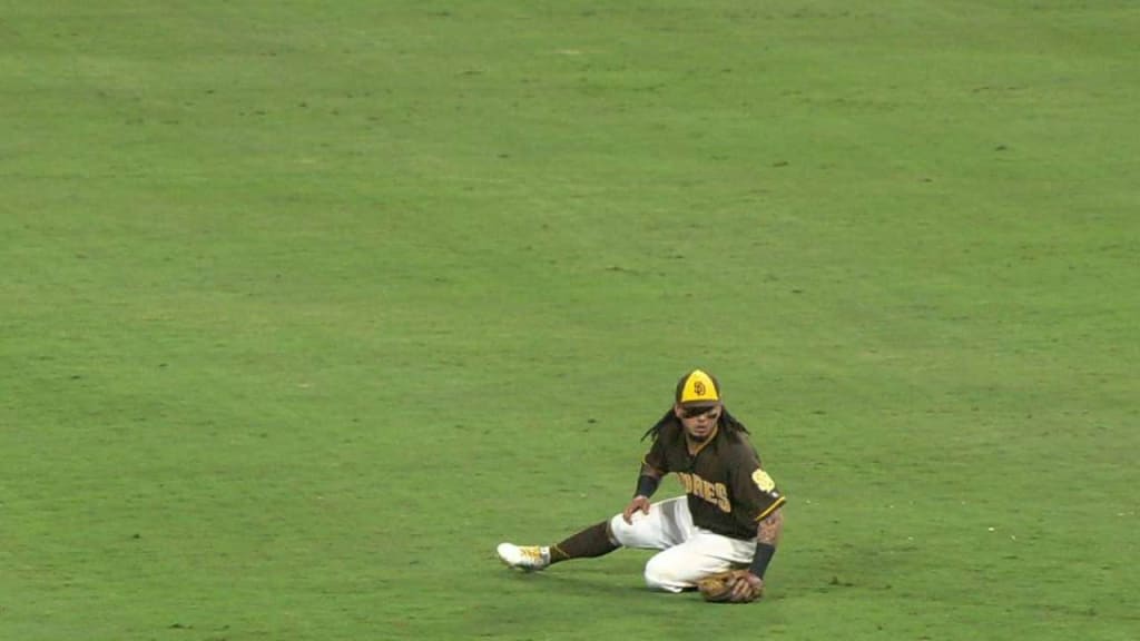Galvis' basket catch