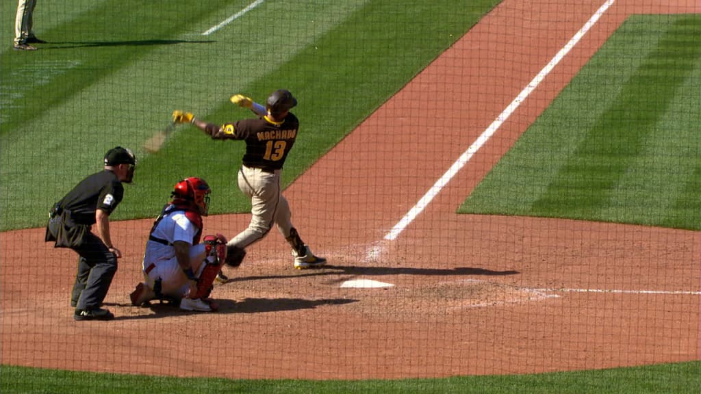 Photo: Umpire Lance Barksdale Give St. Louis Cardinals Catcher