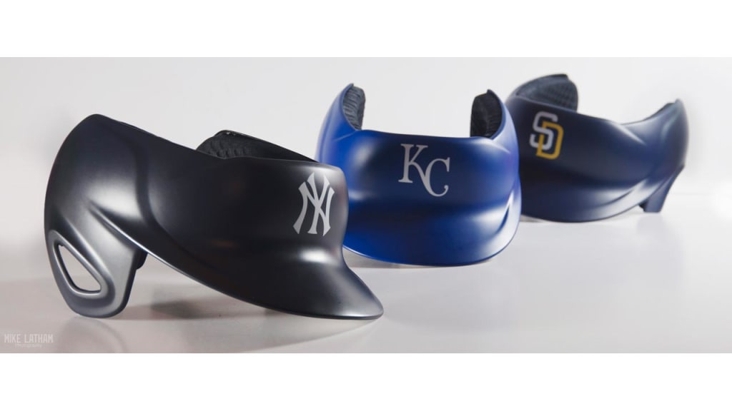 Why Rays are wearing their old logo on hats in ALCS