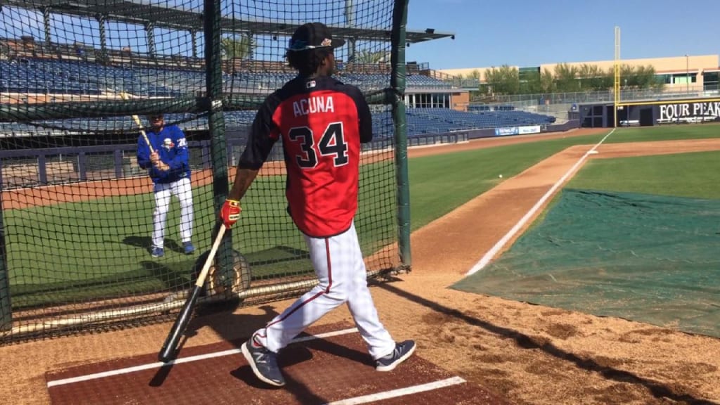 Dodgers Star Hitting Prospect Makes Incredible Catch in AFL Fall-Stars Game