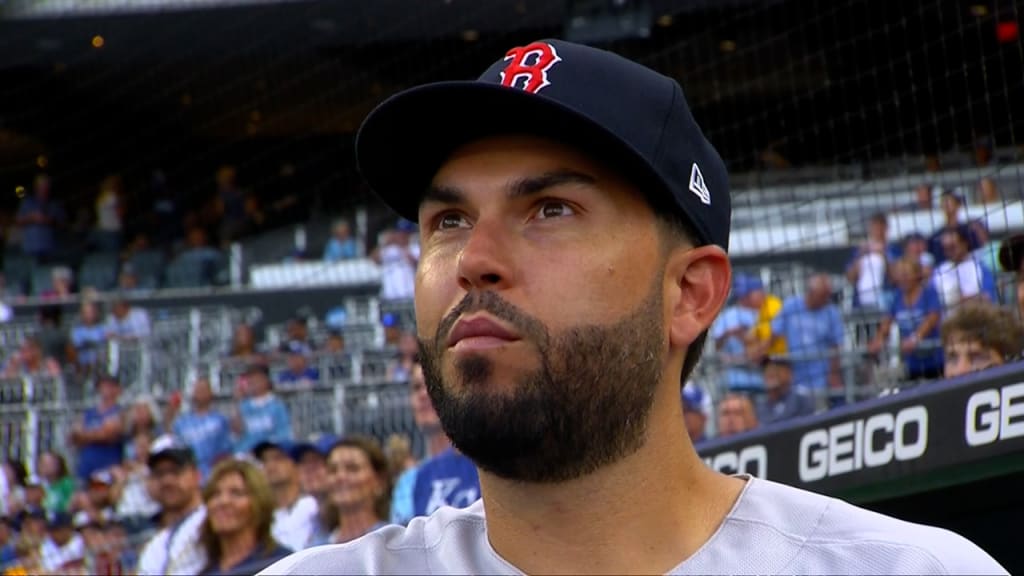 Eric Hosmer, in first game with Red Sox, makes first return to Kaufmann  Stadium and is greeted with cheers - The Boston Globe