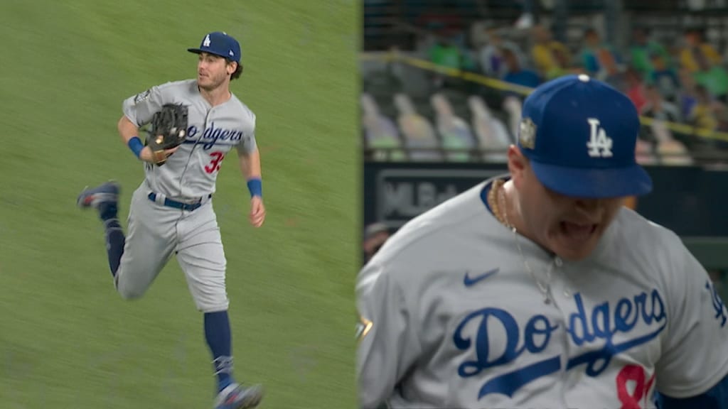 Dodgers: Comparing Chris Taylor's Insane Milwaukee Catches from