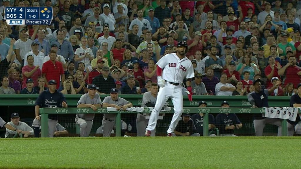Swihart reaches second on error