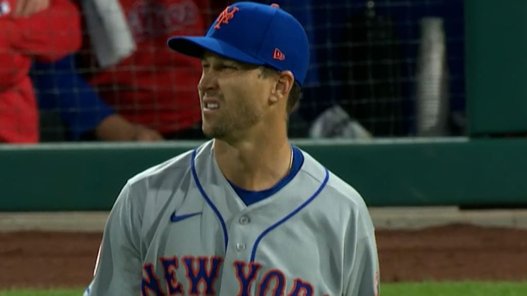 DeGrom's shutout streak ends at 31 innings, Mets top Phils