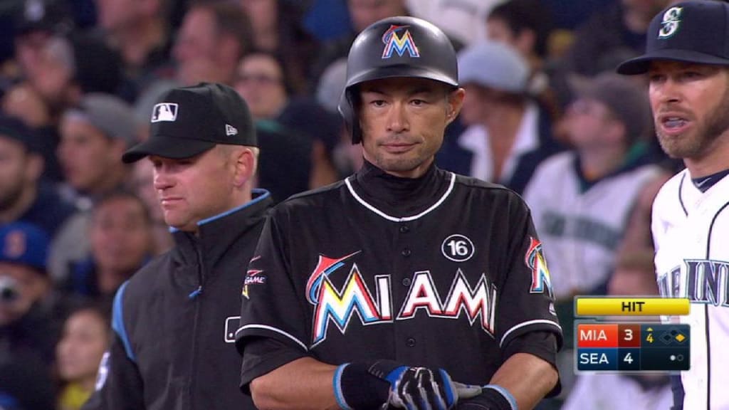 Ichiro Suzuki of the Miami Marlins is honored for his 3000th hit