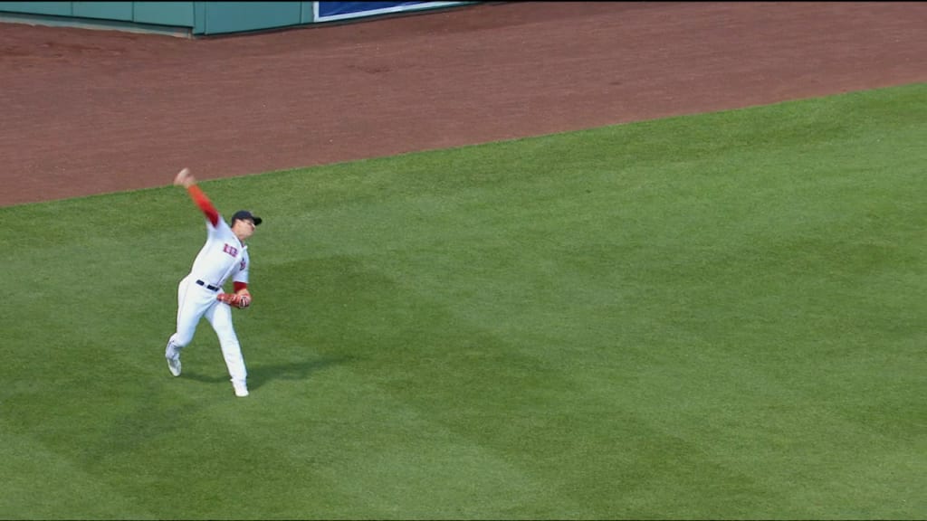 Hunter Renfroe's incredible throw