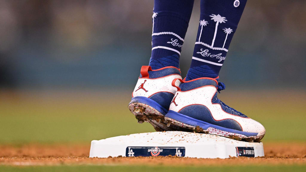 B/R Kicks on X: .@mookiebetts wearing Air Jordan 1 cleats tonight   / X