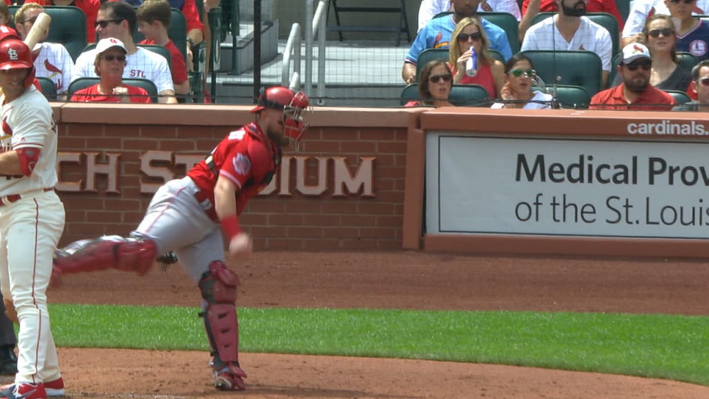Barnhart nabs Fowler at third