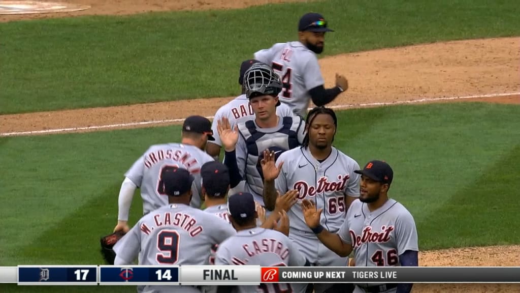 Tigers make MLB history in 17-14 victory over Twins; first team to