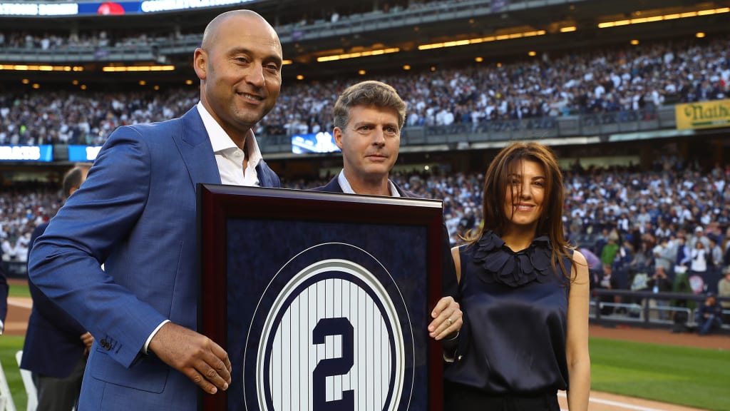 Yankees retire Derek Jeter's No. 2