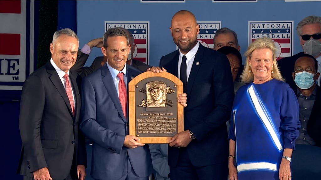 Derek Jeter's 3 Daughters Join Him At Yankee Stadium During Baseball Hall  of Fame Induction Ceremony