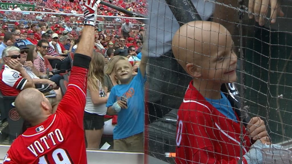Reds' Joey Votto gives cancer-stricken boy home run bat, jersey