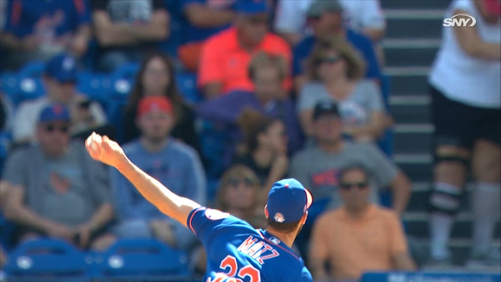 Steven Matz fans Paul DeJong