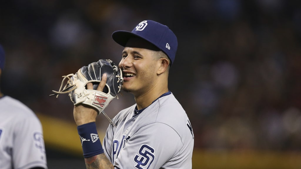 Manny Machado debuts with Dodgers in win