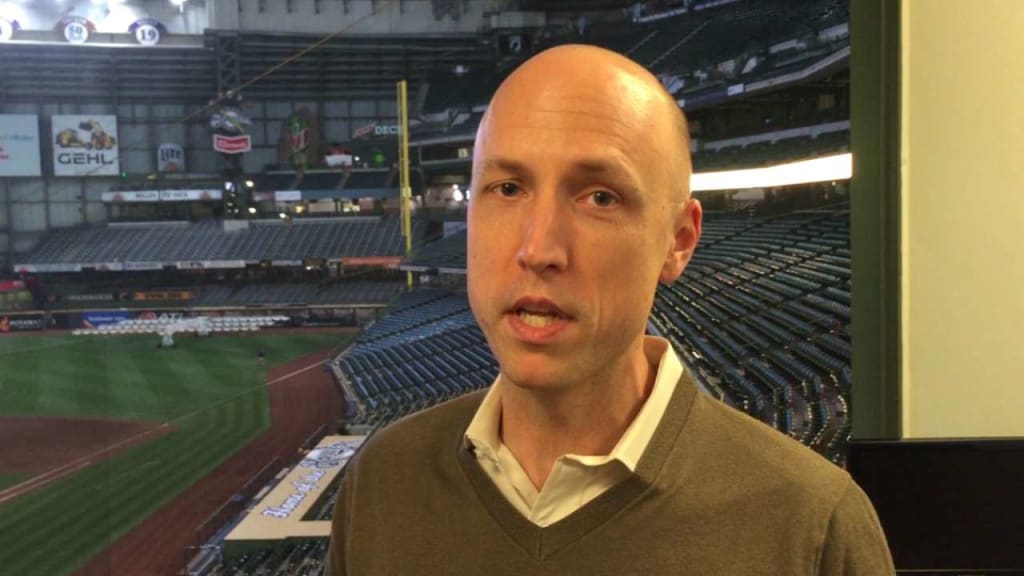 Brewers broadcaster Levering talks playoff tickets, Uecker