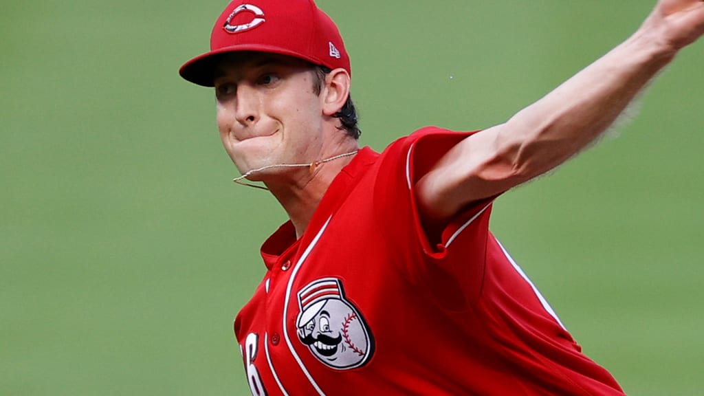 Nick Lodolo pitched at the Reds' alternate training site in 2020.
