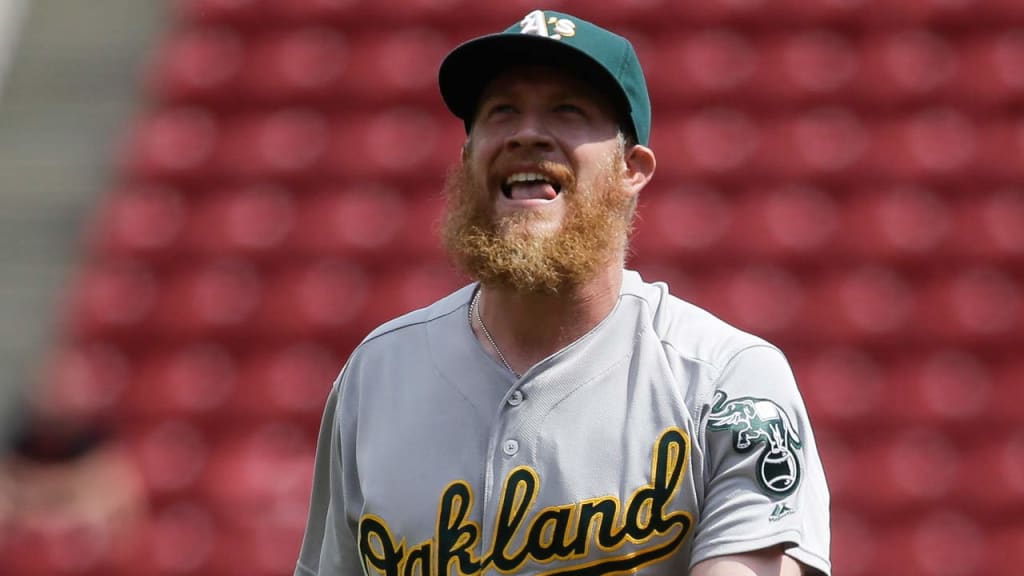 What to know about new Cincinnati Reds reliever Sean Doolittle