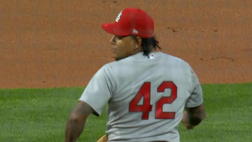 Carlos Martinez derailed by Phillies second inning