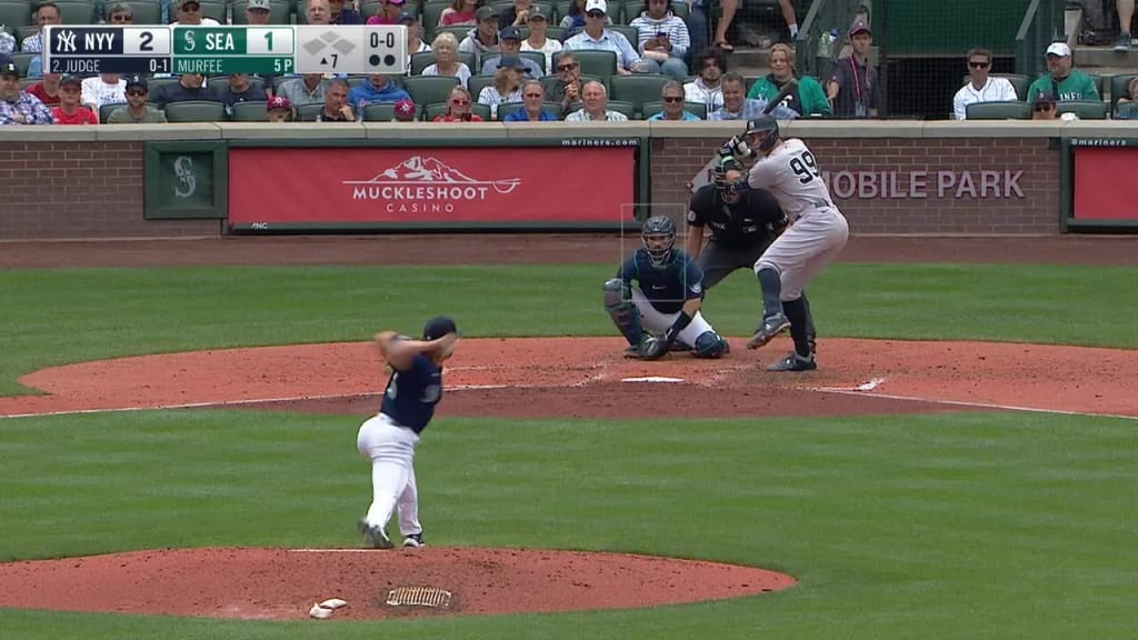 HOU@SD: Lance Berkman hits first home run in Majors 