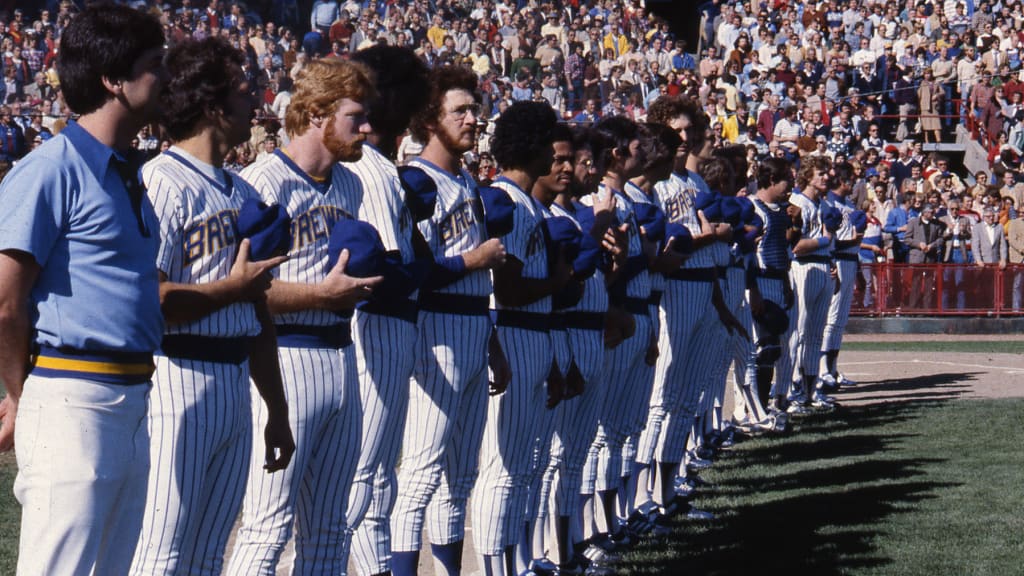 Brewers recall first postseason team in 1981