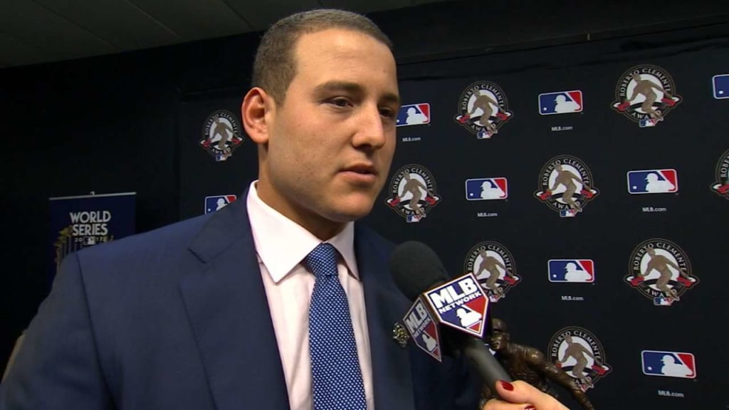 Chicago Cubs star Rizzo wins MLB's Clemente Award