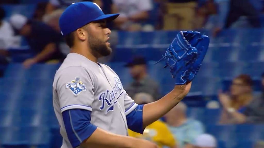 Lorenzo Cain makes kids cry with home runs