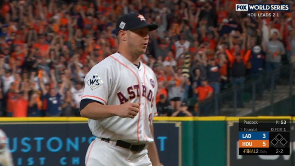 Twins lose to Reds 5-3, but repeat as AL Central Division champions and  will face Houston