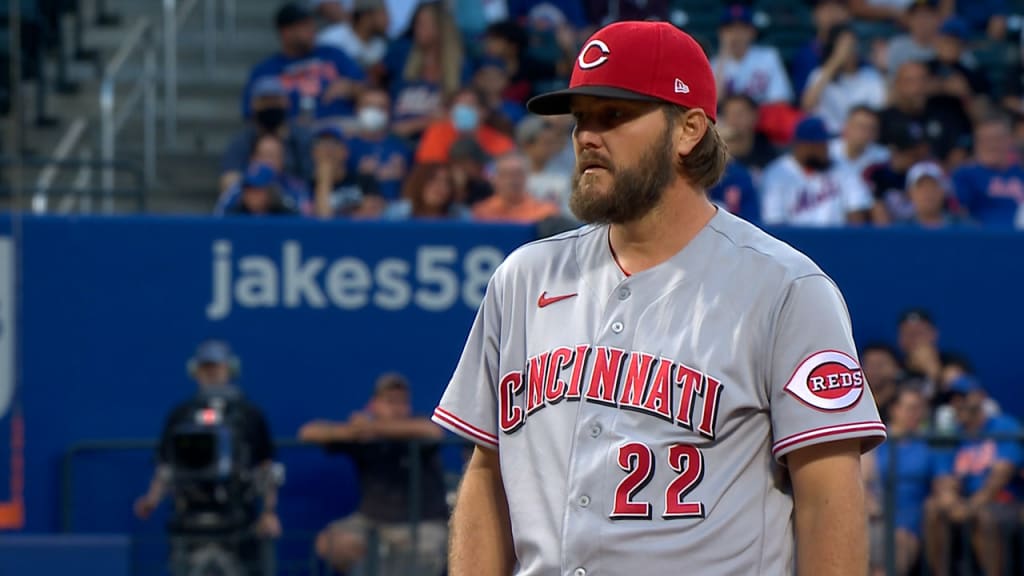 Cincinnati Reds' Tyler Naquin stretches out prior to a spring