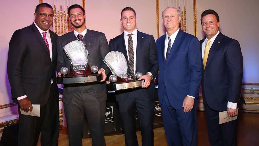 Nolan Arenado Cardinals win Platinum Glove Awards