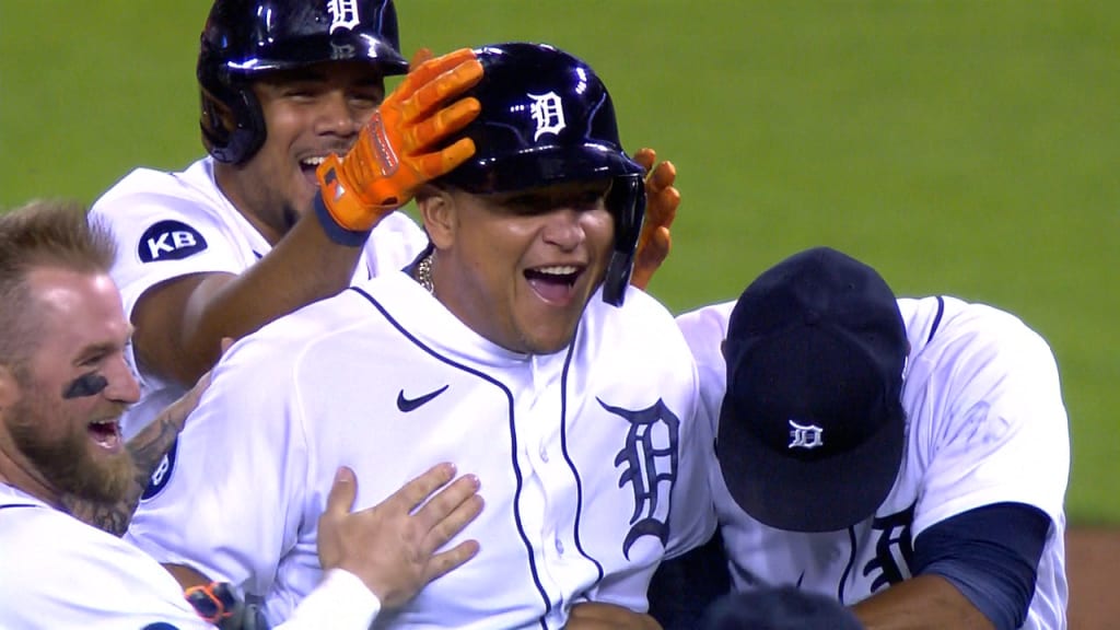 Cabrera's hit in 9th lifts Tigers to win over Guardians
