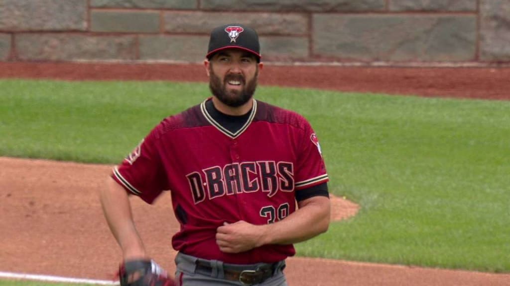 Ray leaves game with injury