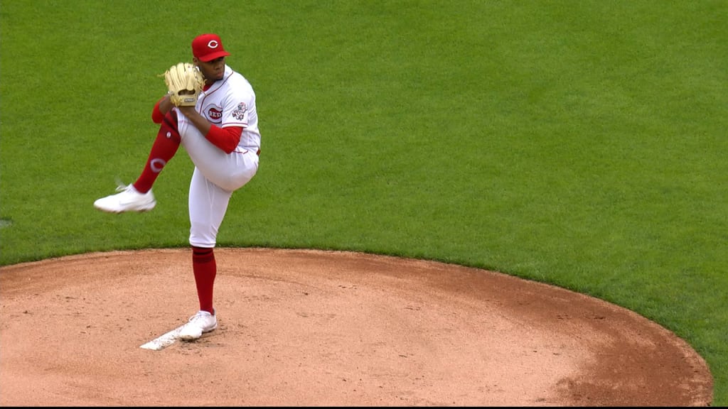 Greene retires 20 straight in rain-shortened win for Reds