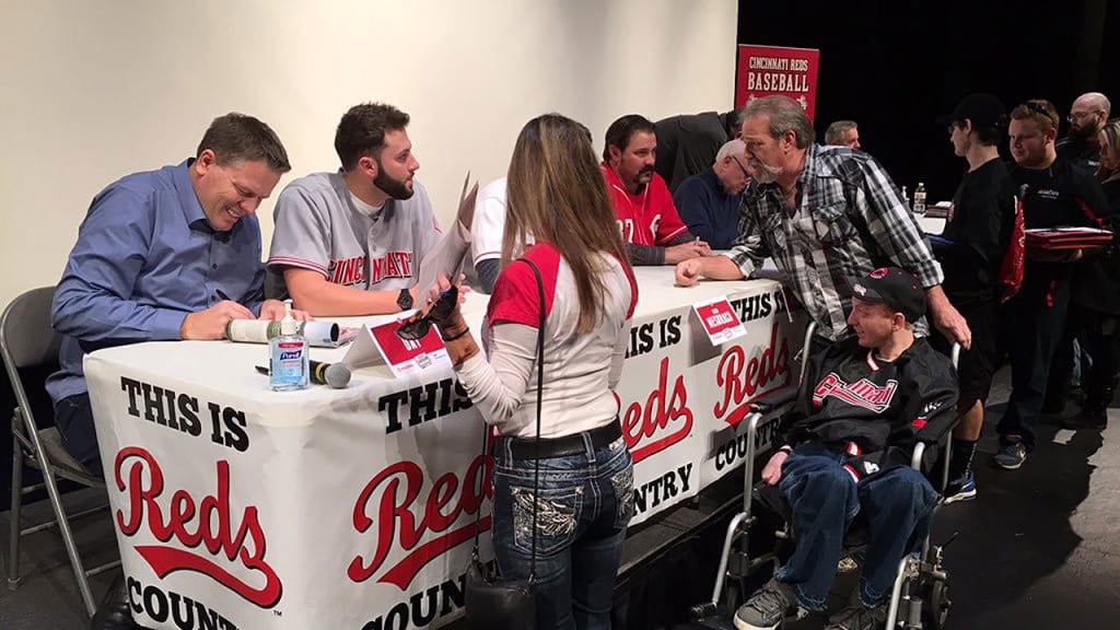 Atlanta Braves Caravan rolls into town to meet area fans