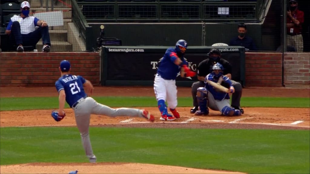 MLB: Texas Rangers' Eli White makes 'outrageous' catch to stop