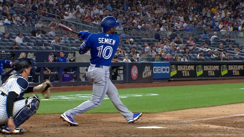 Play ball! Blue Jays beat Yankees 3-2 in 10 innings in 2021 MLB