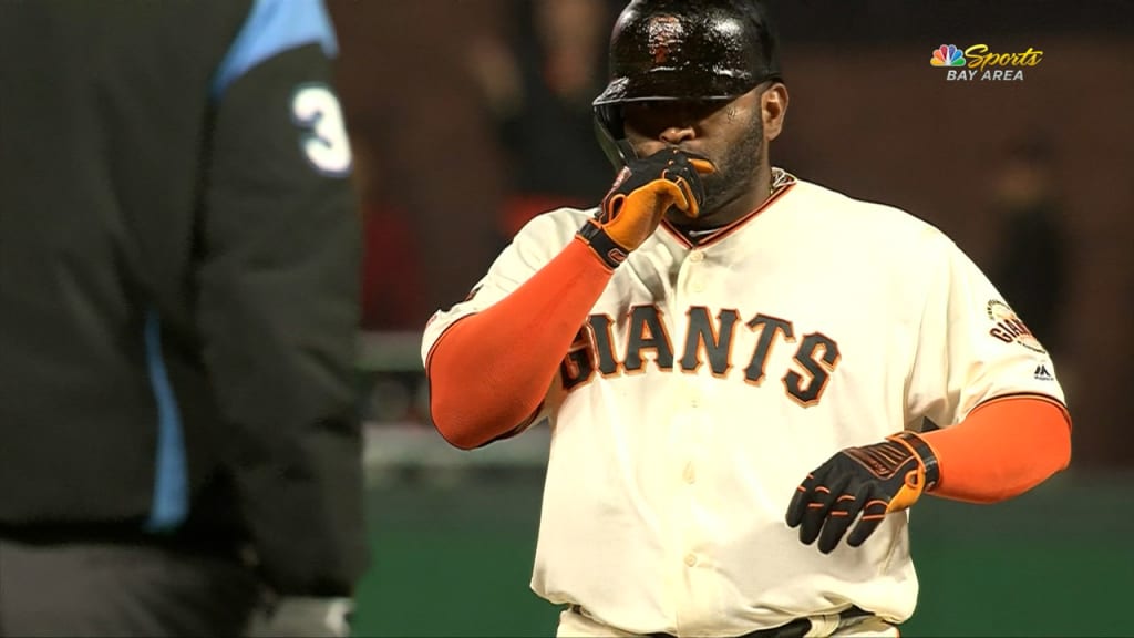 Giants place Pablo Sandoval on injured list, bring back Alex Dickerson