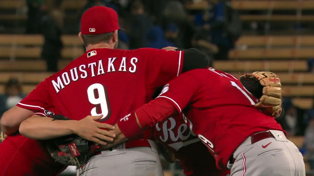 Joey Votto knocks in 3 in return as streaking Reds top Rockies