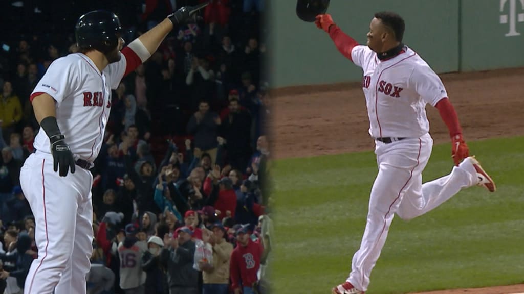 Moreland, Devers power Sox rally