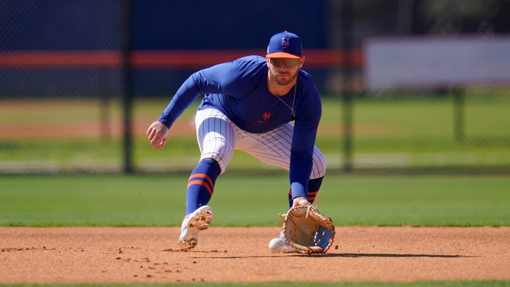 Pete Alonso makes his black Mets jerseys pitch: 'Friday Night Blackouts' -  Newsday