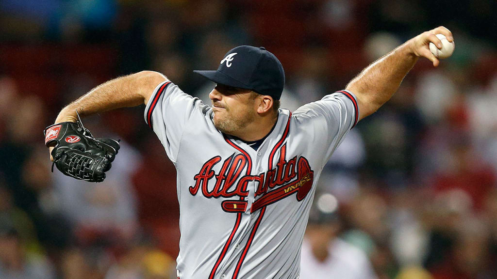 Dana Eveland, one of five Minor Leaguers signed by the Rays on Tuesday, pitched 10 games for the Braves in 2015. (AP)