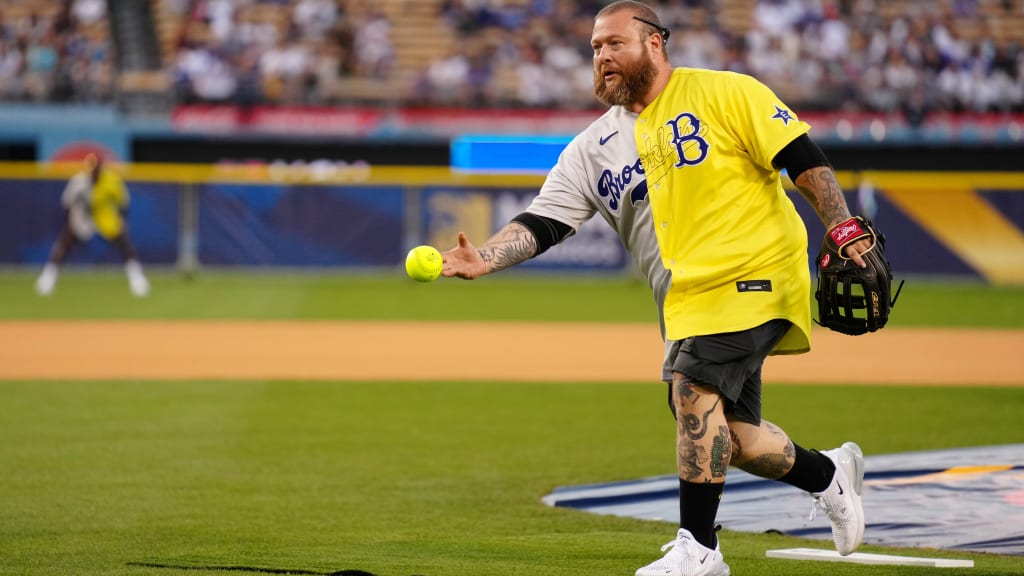 Best moments from the 2022 AllStar Celebrity Softball Game