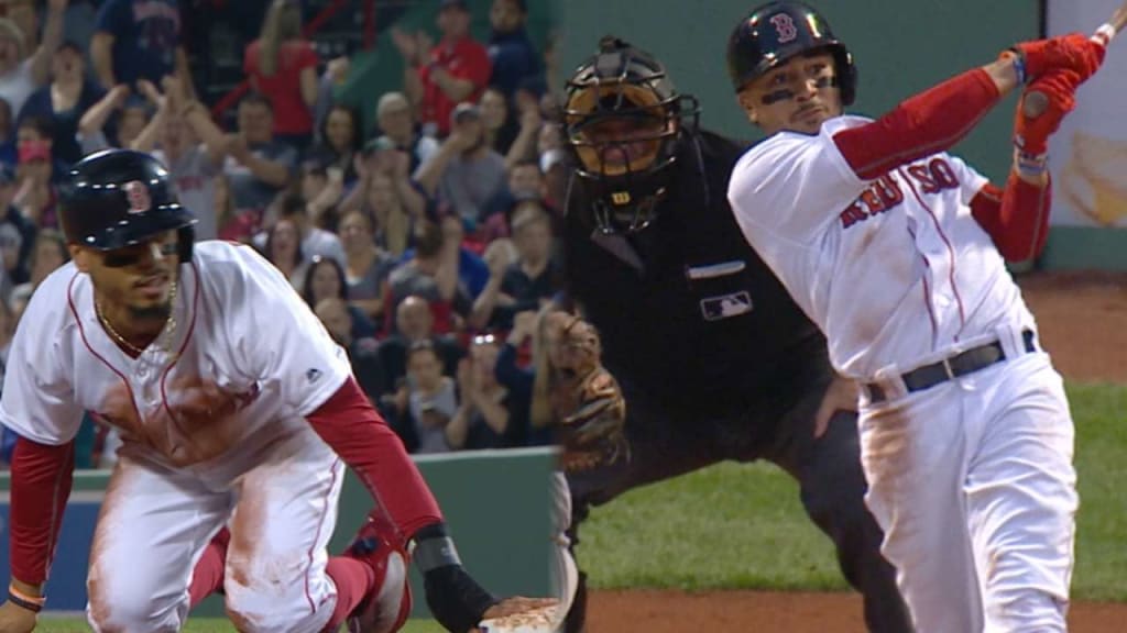 Betts' 3-hit, 3-steal game